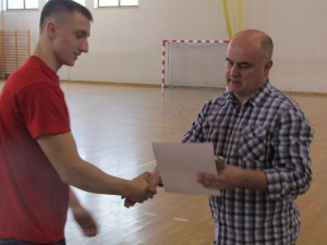 nagrody wręczał dyrektor Adam Świć (Copy)