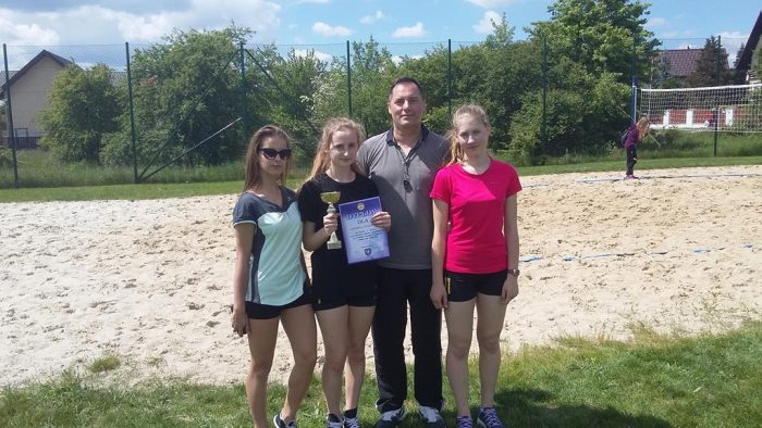 Złoto na zakończenie – Mistrzostwa powiatu w siatkówce plażowej