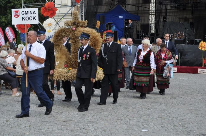 Delegacja Kocka na dożynkach powiatowych