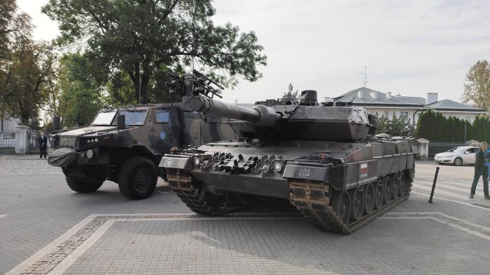 Wystawa sprzętu wojskowego z okazji wręczenia sztandaru dla 19 Lubelskiej Brygady Zmechanizowanej